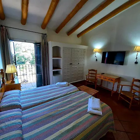 Valbono Rurales Y Hotel 3*